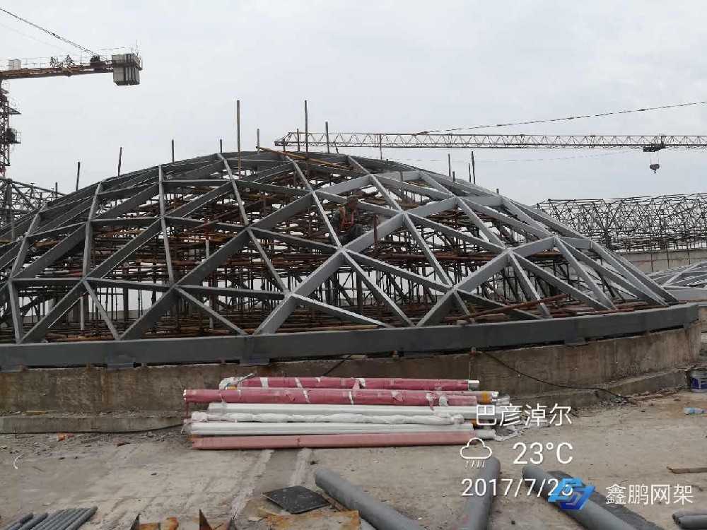 內蒙古婺源縣采光頂網(wǎng)架深度文化中心施工現(xiàn)場