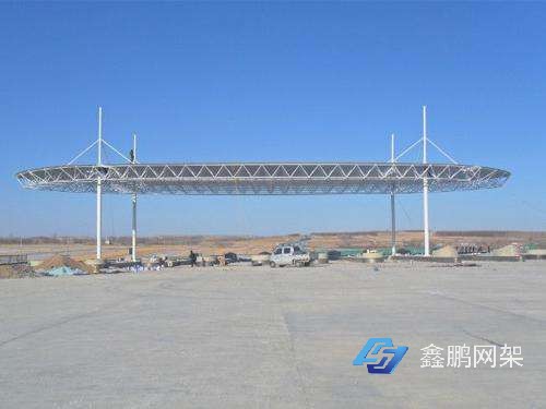 高速公路螺栓球網(wǎng)架收費站
